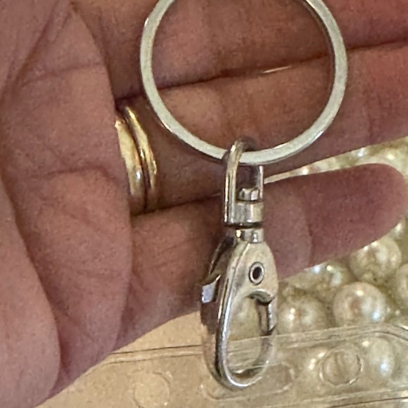 Pearl Lanyard - 20”L Heavy Duty Faux Pearl Beaded Lanyard ID Holder - Picture 3 of 5